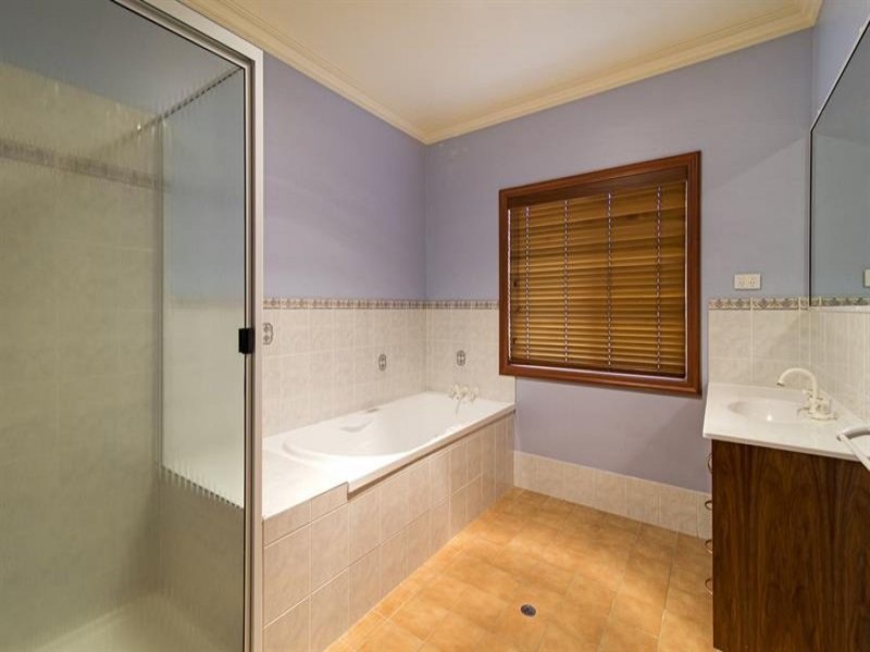 3 Panoramic Drive, Preston QLD 4352