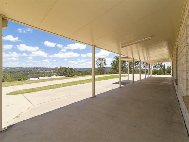 3 Panoramic Drive, Preston QLD 4352