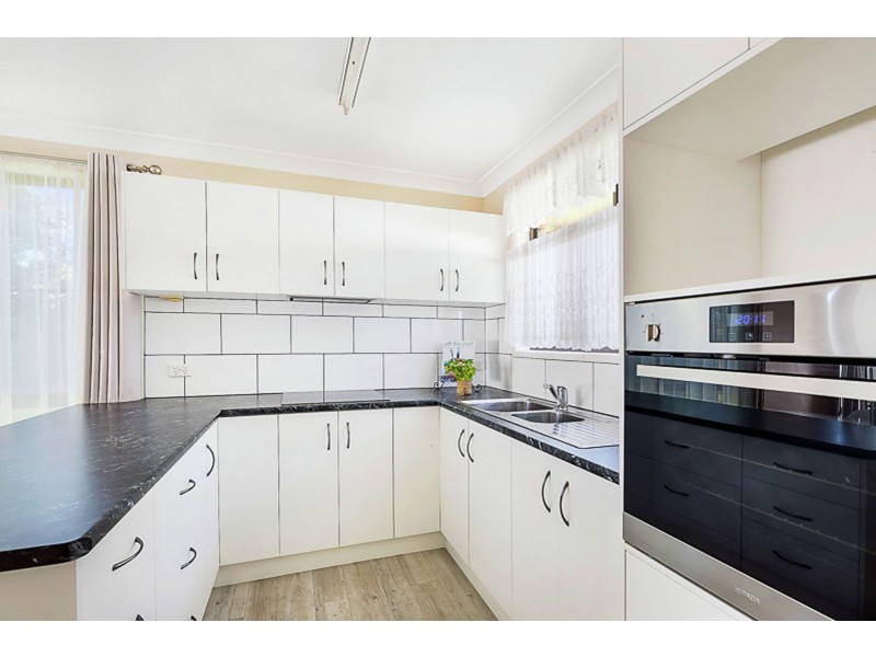 4/4 Hamilton Street, Newtown QLD 4350