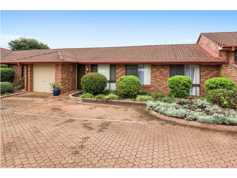 8/301 Bridge Street, Newtown QLD 4350