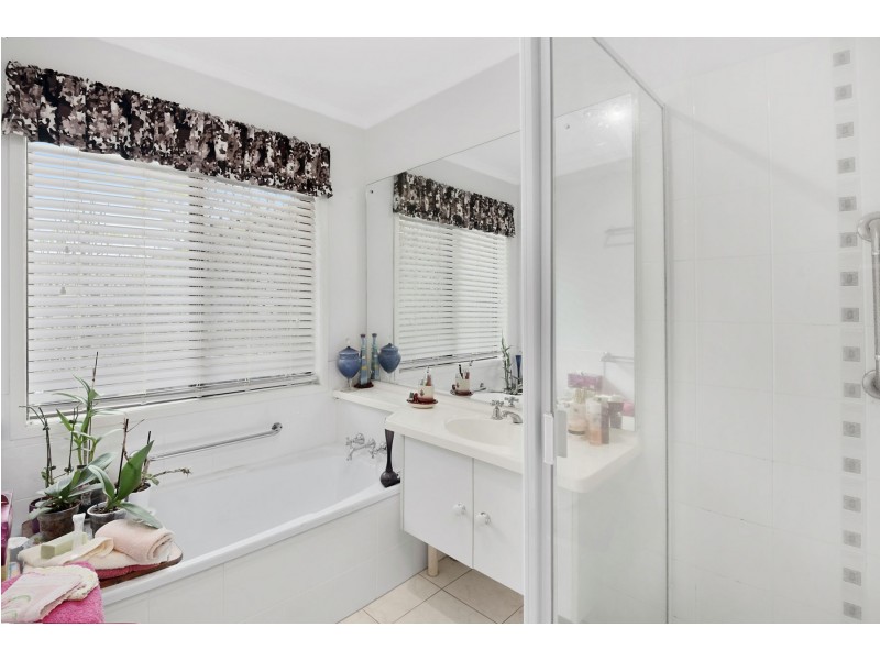 8/301 Bridge Street, Newtown QLD 4350