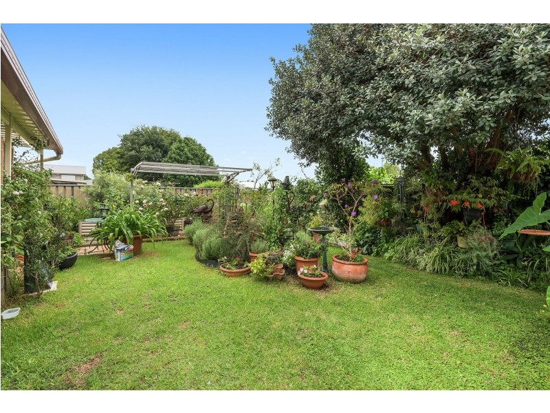 8/301 Bridge Street, Newtown QLD 4350