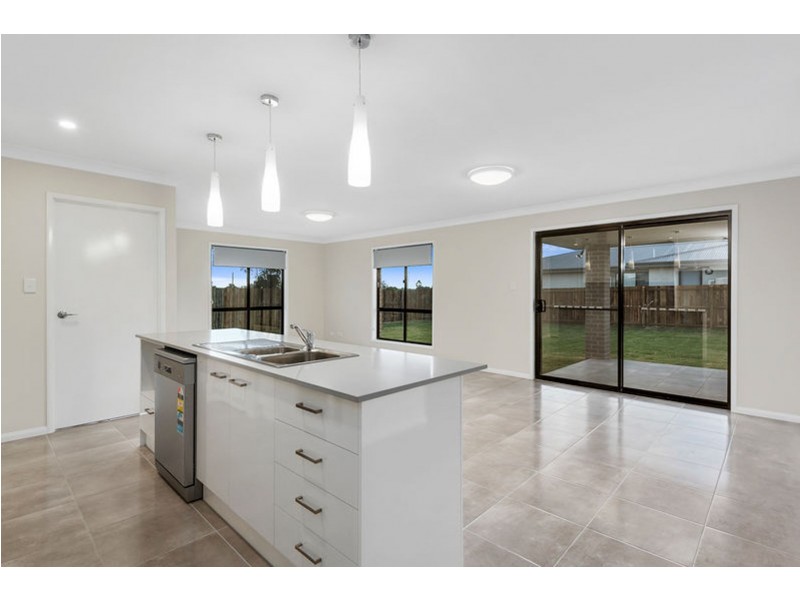 4 Magpie Drive, Cambooya QLD 4358