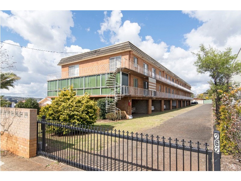 13/262 Margaret Street, Toowoomba City QLD 4350