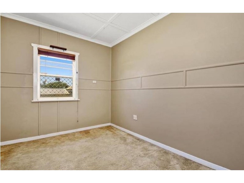 2 Ranfurley Street, Newtown QLD 4350