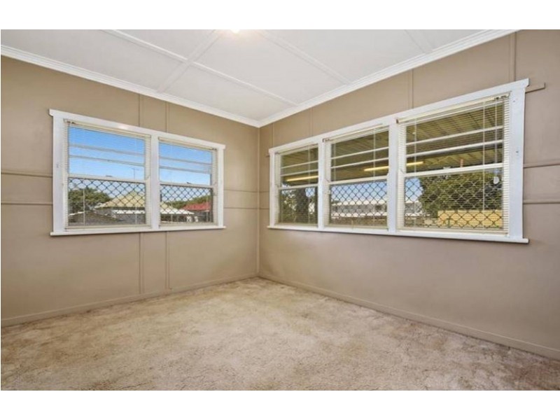2 Ranfurley Street, Newtown QLD 4350