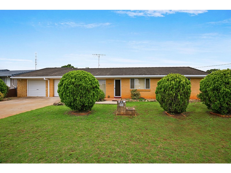 1 Stella Court, Wilsonton QLD 4350