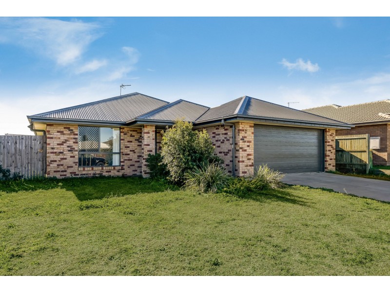 11 Abbey Street, Cranley QLD 4350