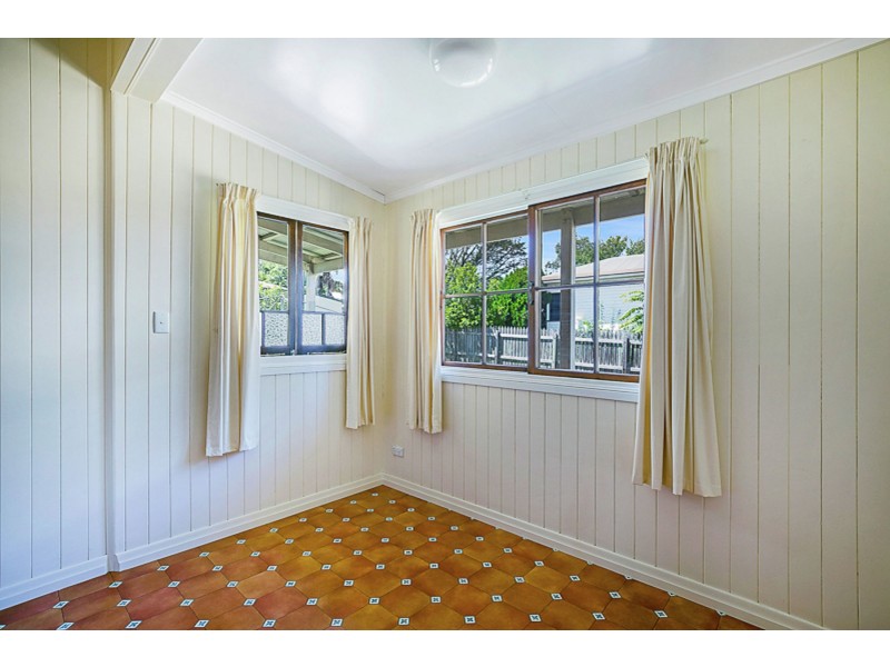 2A Kenilworth Street, North Toowoomba QLD 4350