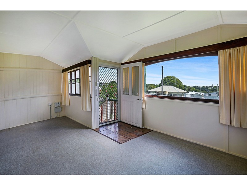 2A Kenilworth Street, North Toowoomba QLD 4350