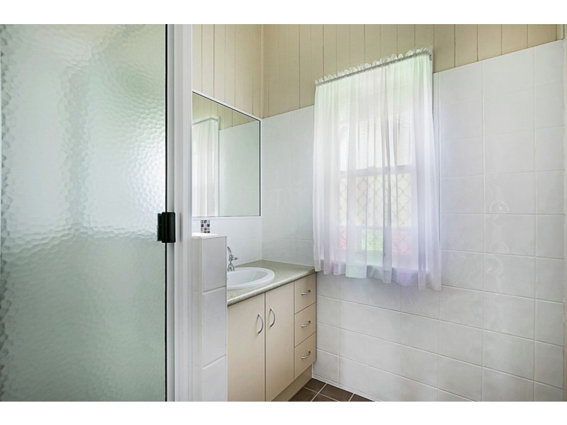 2A Kenilworth Street, North Toowoomba QLD 4350