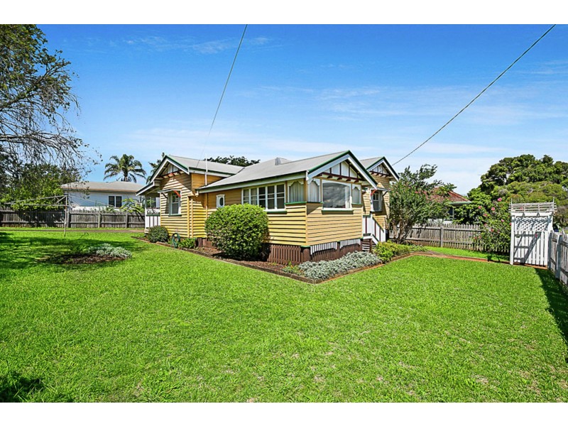 2A Kenilworth Street, North Toowoomba QLD 4350