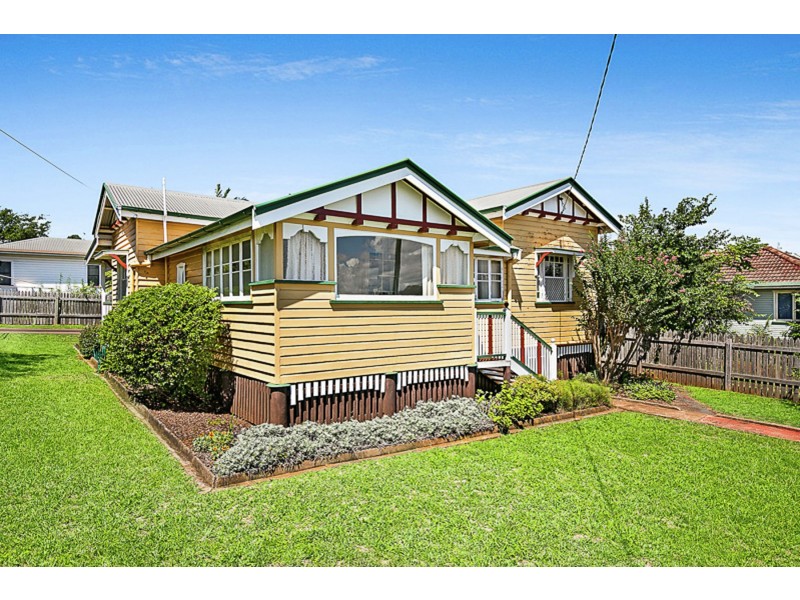 2A Kenilworth Street, North Toowoomba QLD 4350