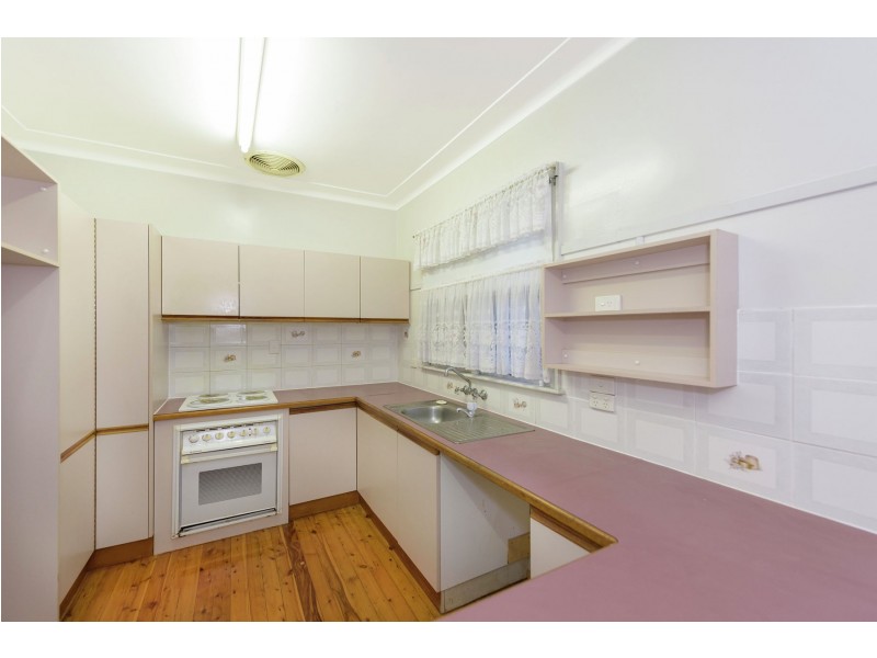 293B West Street, Harristown QLD 4350