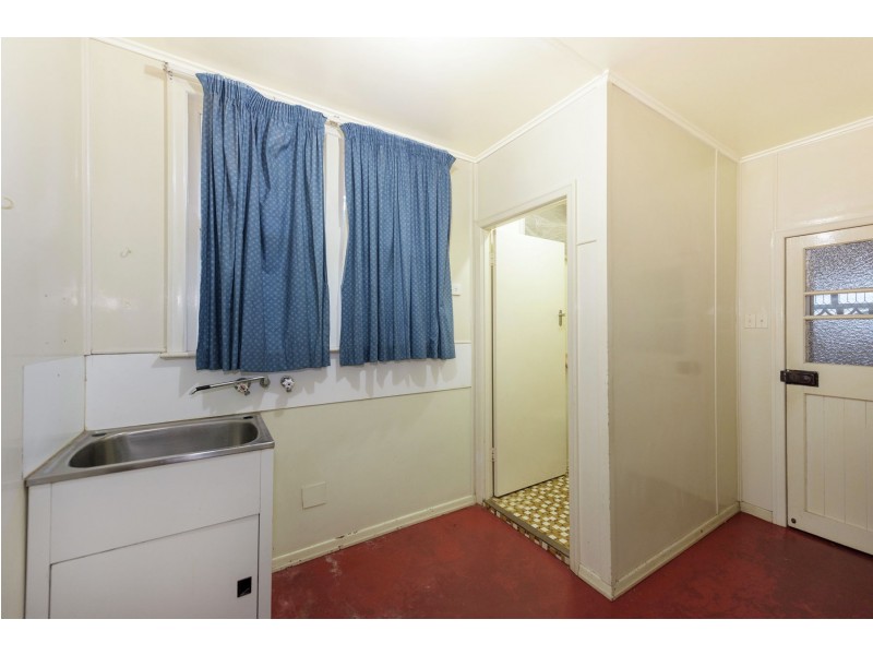 293B West Street, Harristown QLD 4350