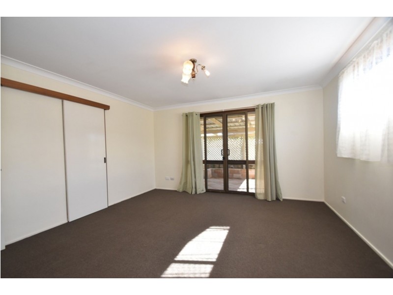 4 Ferguson Road, Westbrook QLD 4350