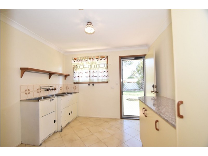 4 Ferguson Road, Westbrook QLD 4350