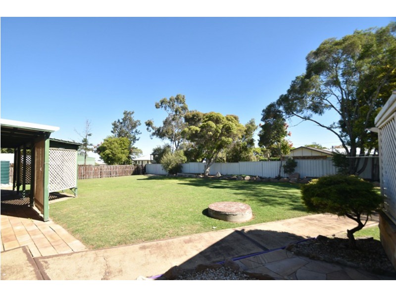 4 Ferguson Road, Westbrook QLD 4350