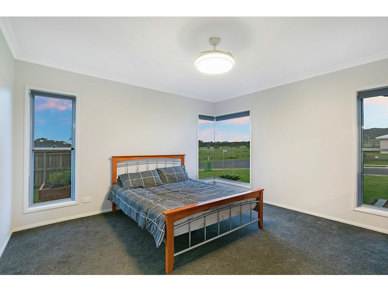 8 Wild Street, Westbrook QLD 4350