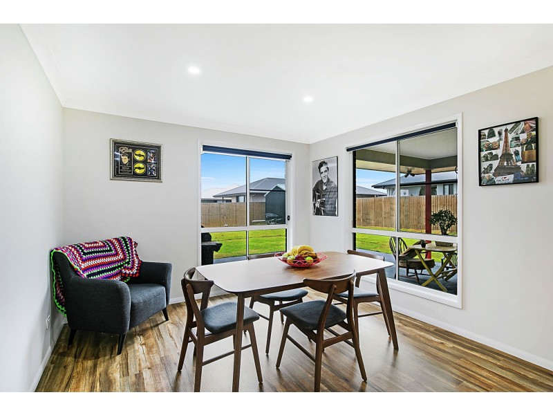 10 Magpie Drive, Cambooya QLD 4358
