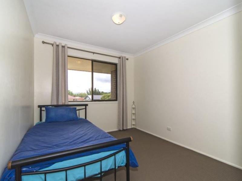 4 Champagne Crescent, Wilsonton Heights QLD 4350