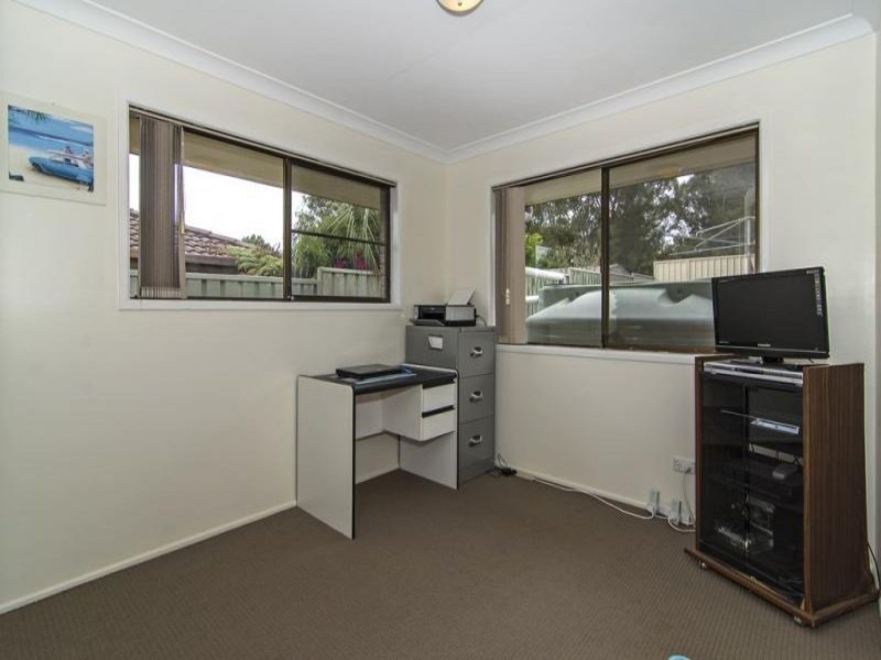 4 Champagne Crescent, Wilsonton Heights QLD 4350