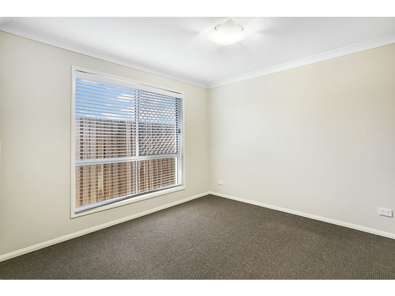 4/10 Furness Court, Kearneys Spring QLD 4350