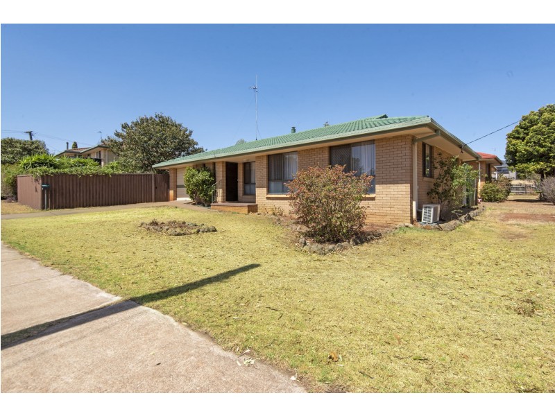 82 Rowbotham Street, Rangeville QLD 4350