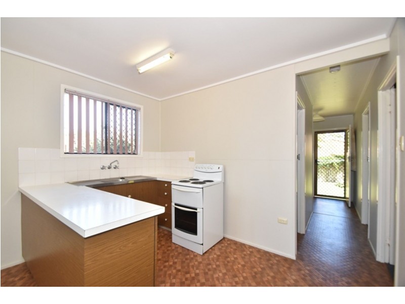 2/77 Knockator Crescent, Centenary Heights QLD 4350