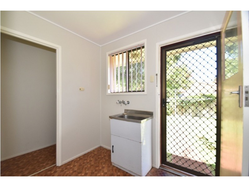 2/77 Knockator Crescent, Centenary Heights QLD 4350