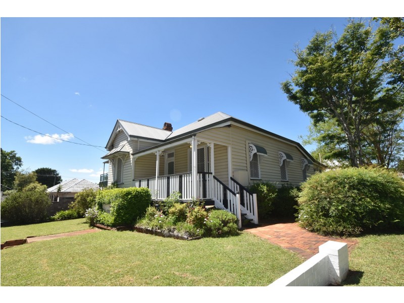 90 Herries Street, East Toowoomba QLD 4350