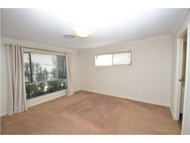 12 Quail Street, Rangeville QLD 4350
