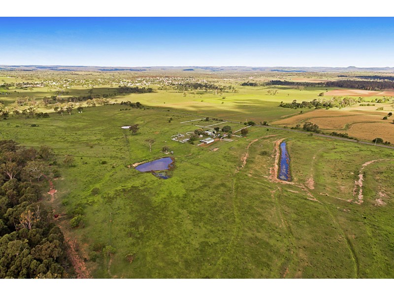 2322 Pechey-Maclagan Road, Goombungee QLD 4354
