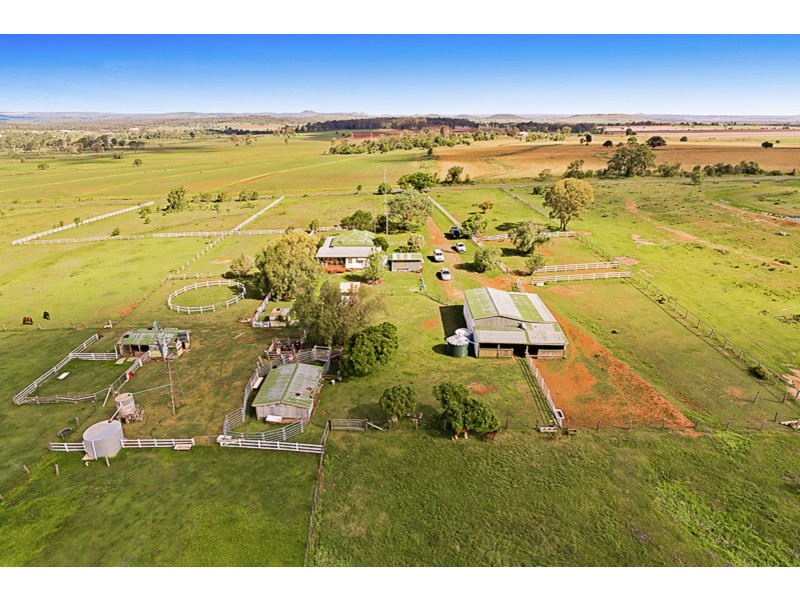 2322 Pechey-Maclagan Road, Goombungee QLD 4354