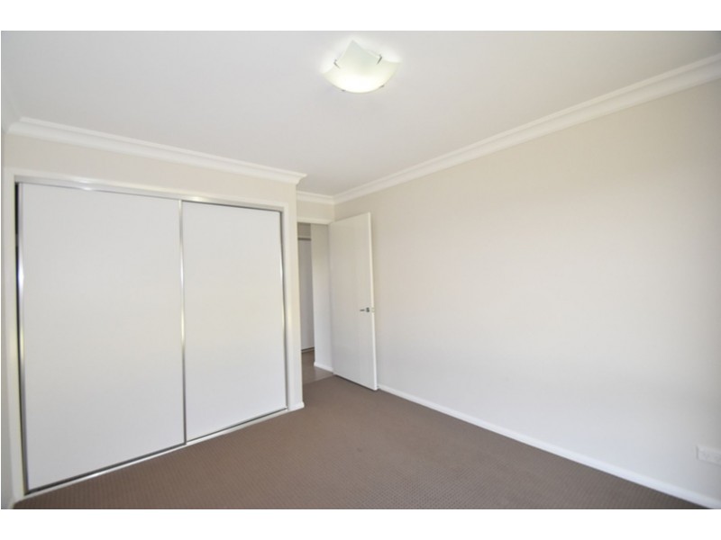 11 Blades Court, Middle Ridge QLD 4350