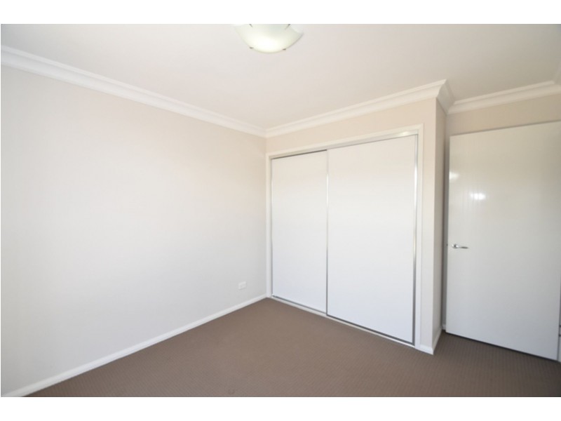 11 Blades Court, Middle Ridge QLD 4350