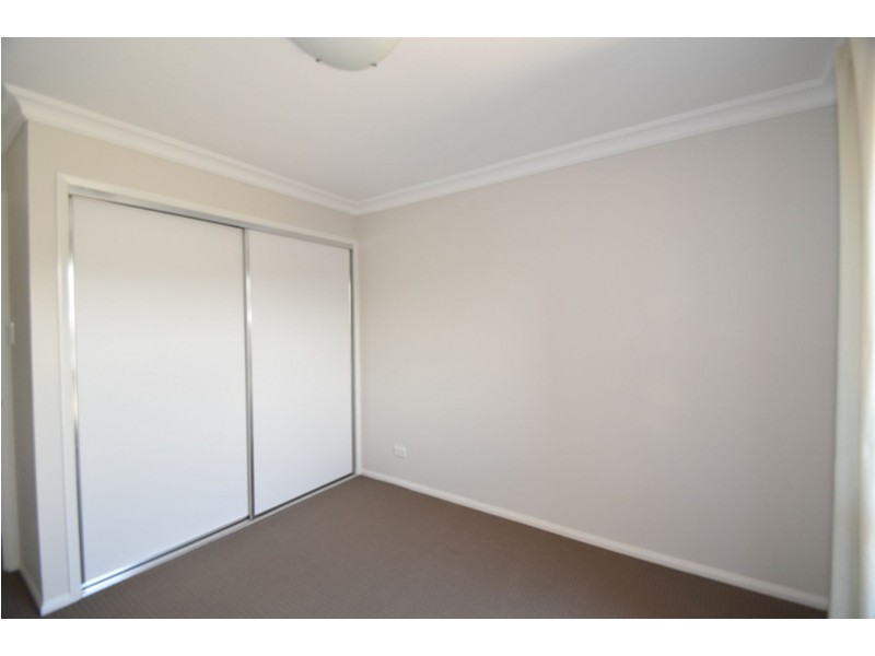 11 Blades Court, Middle Ridge QLD 4350