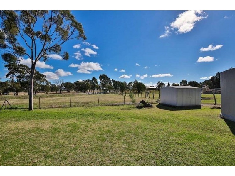 17 Carolann Street, Glenvale QLD 4350