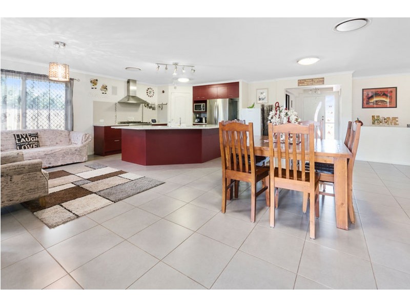 10 Marlowe Court, Westbrook QLD 4350