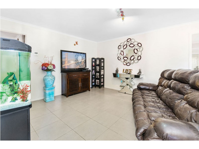 10 Marlowe Court, Westbrook QLD 4350