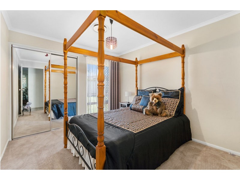 10 Marlowe Court, Westbrook QLD 4350