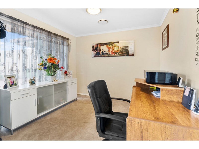 10 Marlowe Court, Westbrook QLD 4350