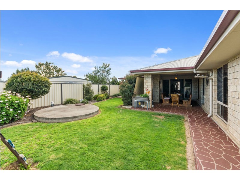 10 Marlowe Court, Westbrook QLD 4350