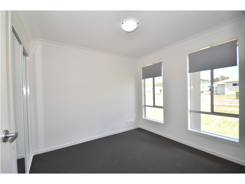 2/12 Glenwood Street, Glenvale QLD 4350