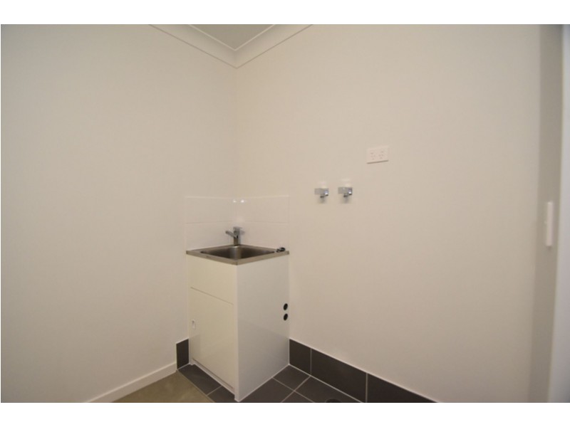 2/12 Glenwood Street, Glenvale QLD 4350