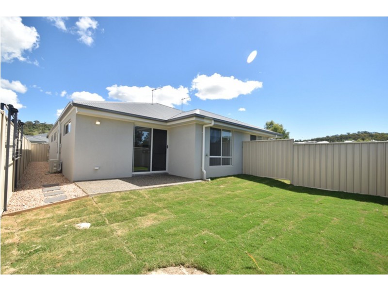 2/12 Glenwood Street, Glenvale QLD 4350