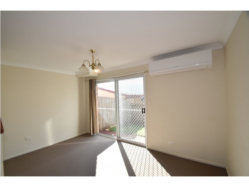 1/2-6 Roser Close, Kearneys Spring QLD 4350
