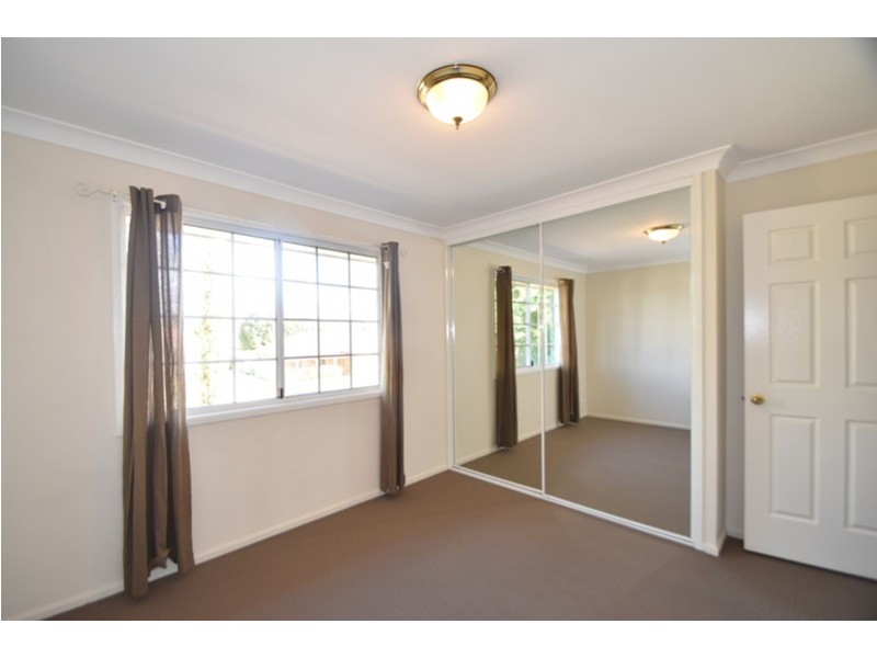 1/2-6 Roser Close, Kearneys Spring QLD 4350