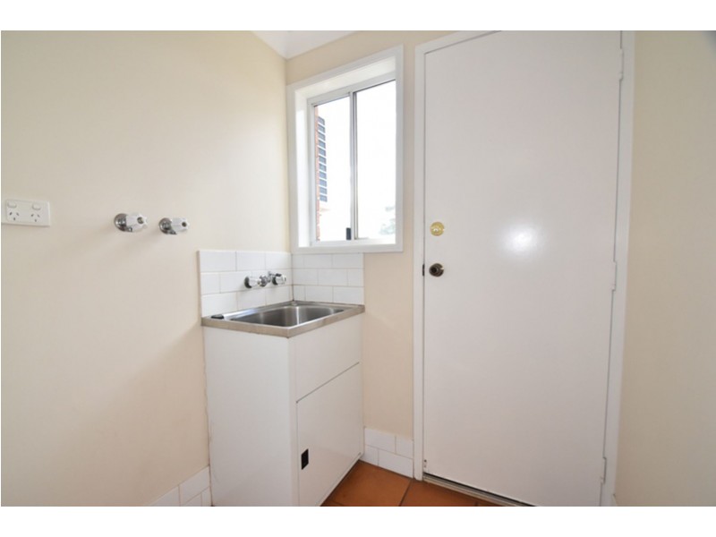 1/2-6 Roser Close, Kearneys Spring QLD 4350