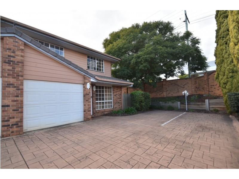 1/2-6 Roser Close, Kearneys Spring QLD 4350